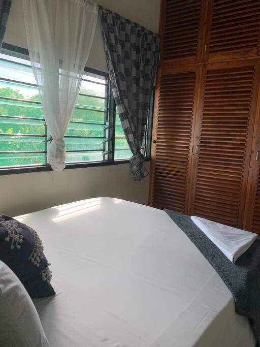 Jambo Diani 1-Bedroom Apartment Close To The Beach เดียนีบีช ภายนอก รูปภาพ