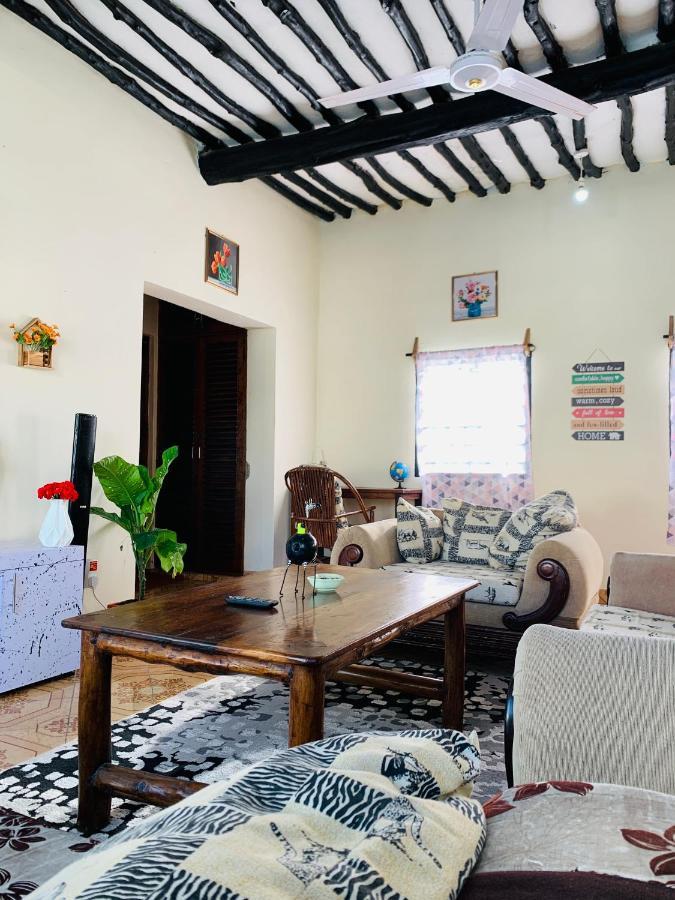Jambo Diani 1-Bedroom Apartment Close To The Beach เดียนีบีช ภายนอก รูปภาพ