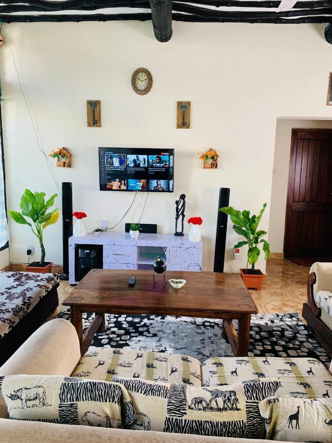 Jambo Diani 1-Bedroom Apartment Close To The Beach เดียนีบีช ภายนอก รูปภาพ
